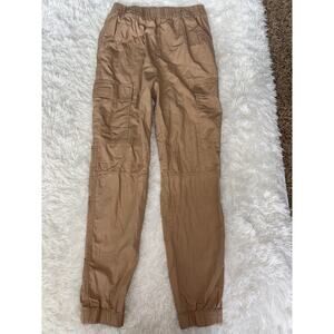 H&M kids sz. 20 classic khaki pull on cargo pants. Cute, great shape